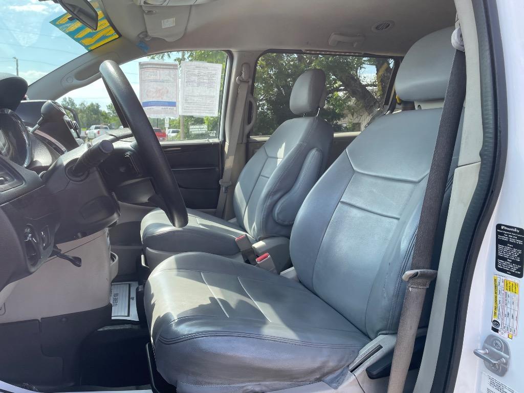 2014 Dodge Grand Caravan SE - Photo 8