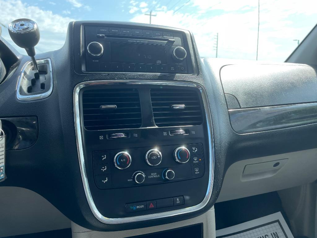 2014 Dodge Grand Caravan SE - Photo 17