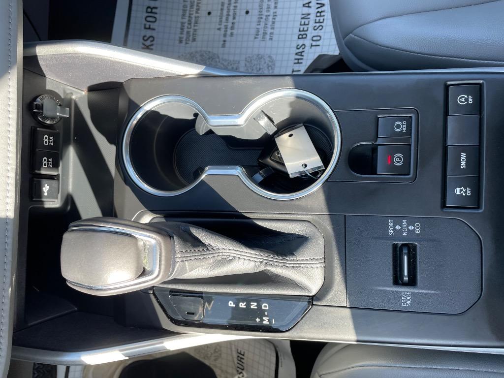2020 Toyota Highlander XLE - Photo 26