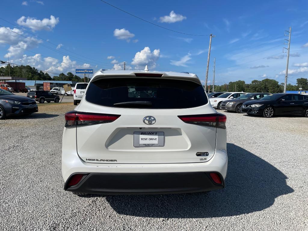 2020 Toyota Highlander XLE - Photo 8