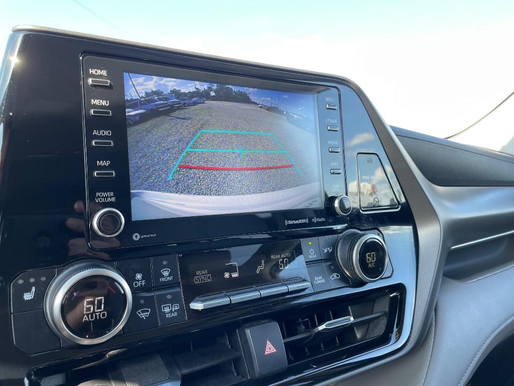 2020 Toyota Highlander XLE - Photo 28