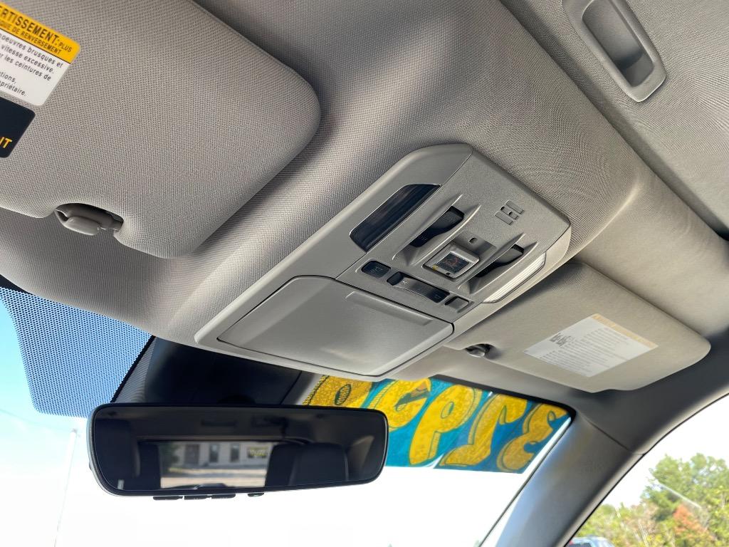 2020 Toyota Highlander XLE - Photo 25