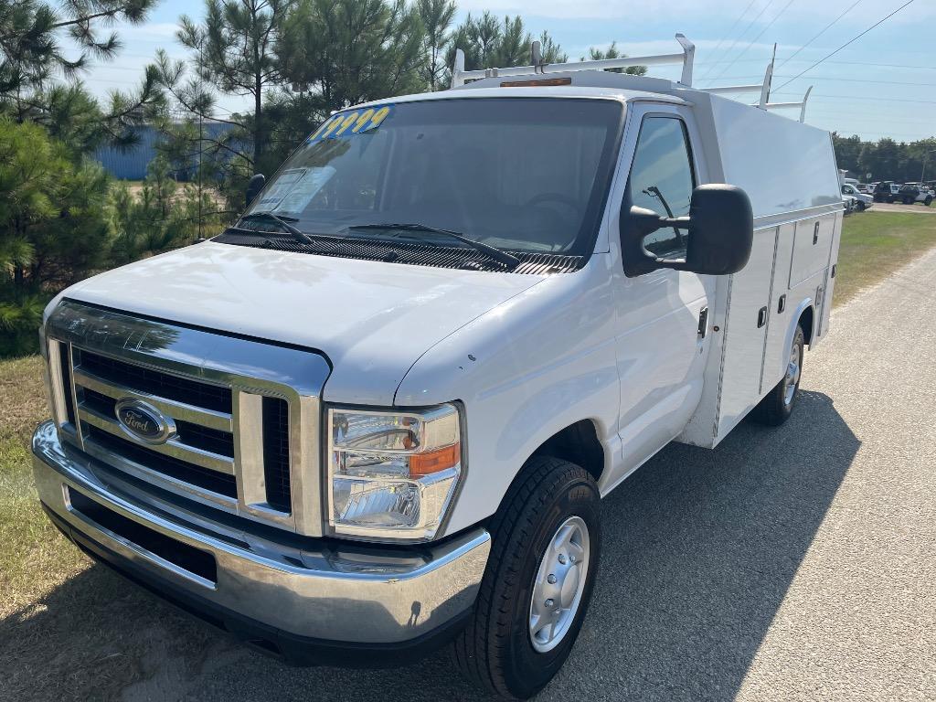 2017 Ford E-Series Cutaway Base